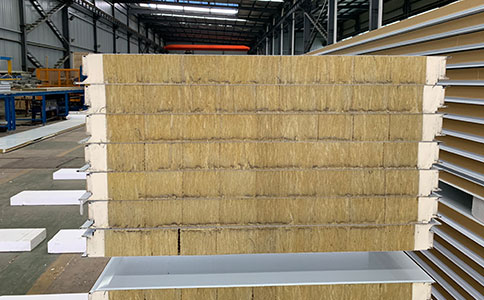 你知道兩側(cè)聚氨酯巖棉夾芯板嗎？